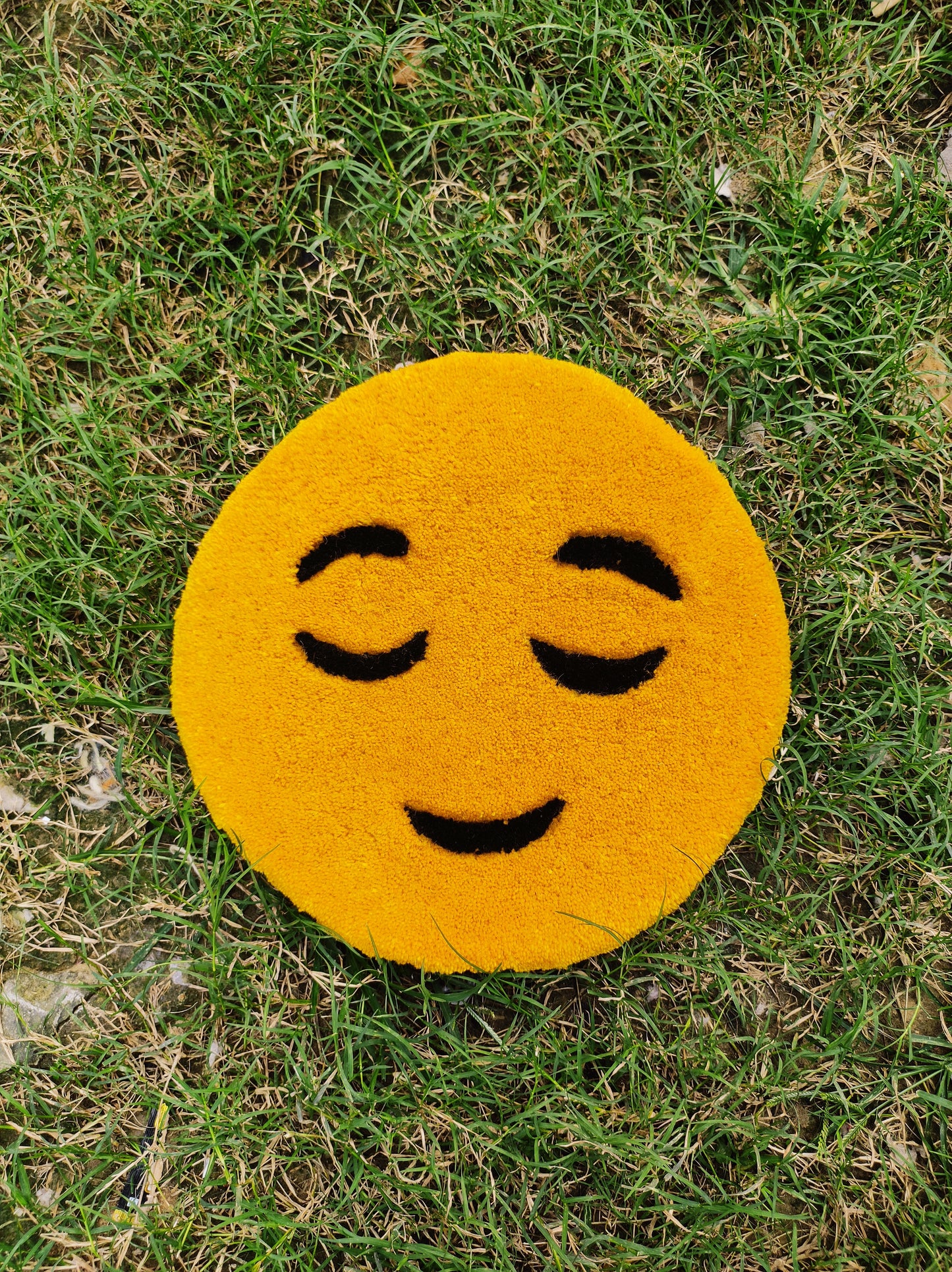 Cheerful Embrace Emoji Rug - Brighten Your Space!